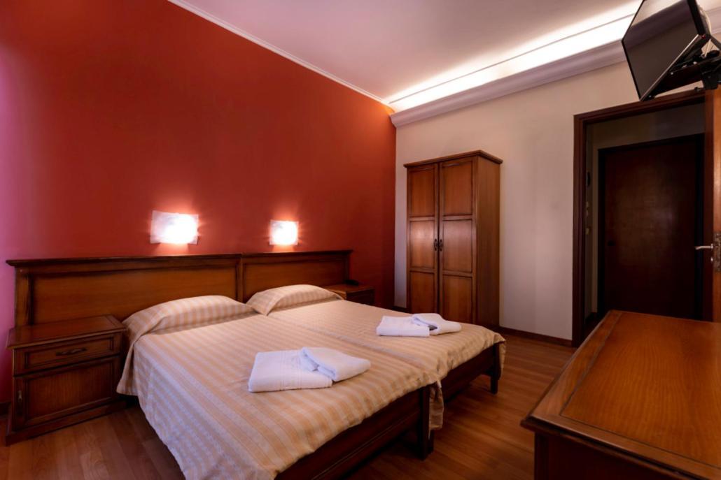 Hotel Nefeli Kavala Esterno foto